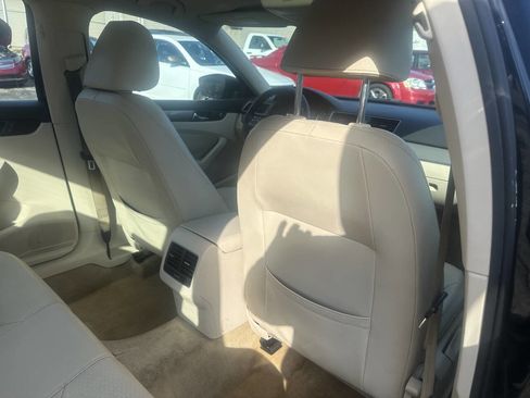 Used 2014 Volkswagen Passat TDI SE image 32