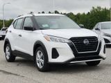 Used 2025 Nissan Kicks Play S image 2