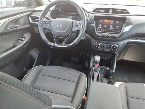 Used 2023 Chevrolet TrailBlazer RS w/ Convenience Package image 5