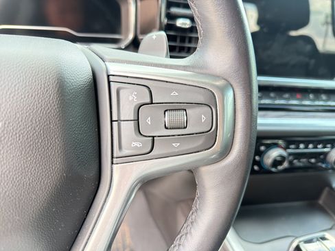 Used 2022 Chevrolet Silverado 1500 LTZ w/ Technology Package AWD/4WD image 15