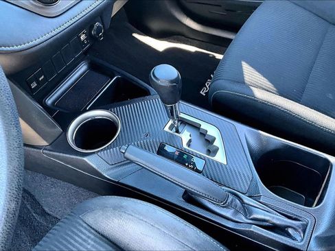 Used 2015 Toyota RAV4 XLE image 14