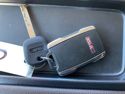 Used 2015 GMC Sierra 1500 SLT w/ SLT Preferred Package image 33