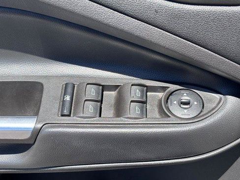 Used 2018 Ford Escape SE FWD image 19
