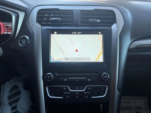 Used 2018 Ford Fusion Energi SE image 14