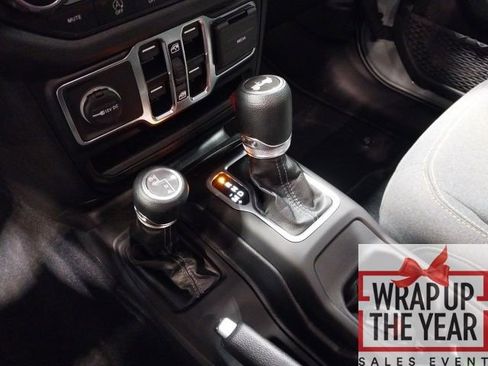 Used 2024 Jeep Wrangler Sport S image 18