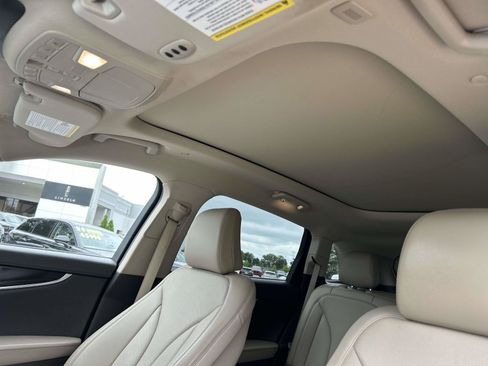 Used 2022 Lincoln Nautilus Reserve AWD/4WD image 23