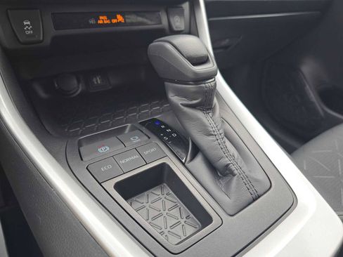 Certified 2025 Toyota RAV4 XLE w/ Convenience Package image 35