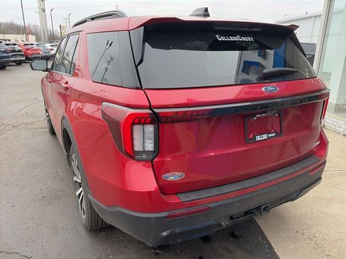 Used 2025 Ford Explorer ST-Line AWD/4WD image 12