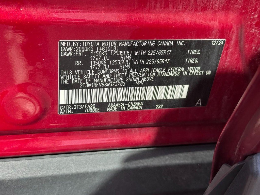 Used 2025 Toyota RAV4 XLE FWD image 31