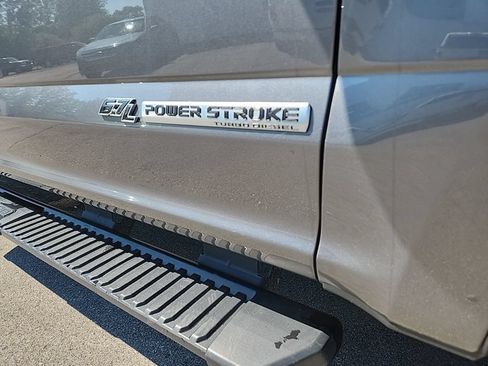 Used 2022 Ford F250 XLT AWD/4WD image 4