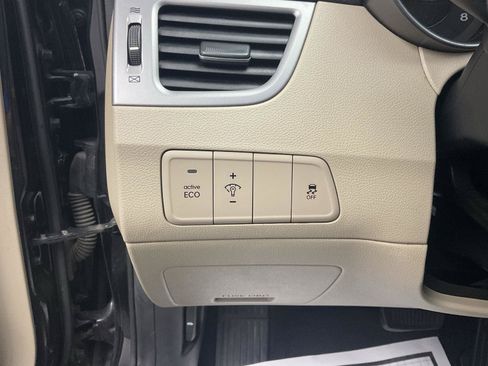 Used 2016 Hyundai Elantra Value Edition FWD image 13