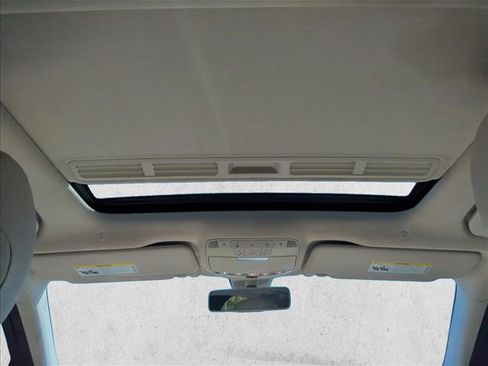 Used 2018 Mercedes-Benz E 300 image 21