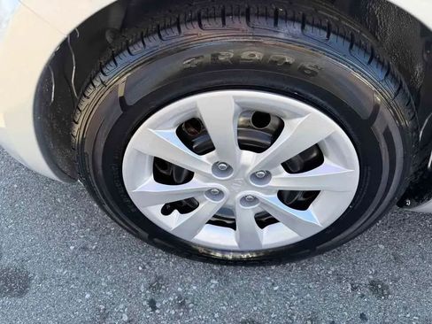 Used 2012 Kia Rio LX FWD image 7