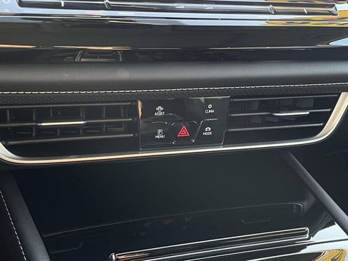 Certified 2026 Volkswagen Atlas SE w/ Panoramic Sunroof Package FWD image 28