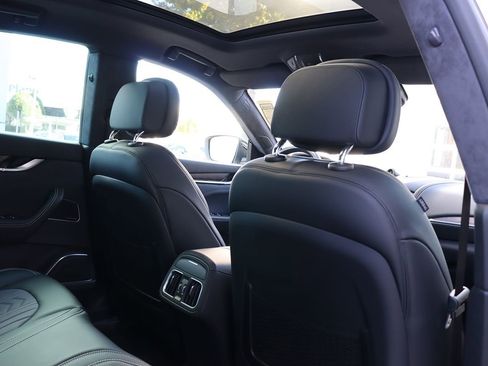 Used 2022 Maserati Levante GT image 47