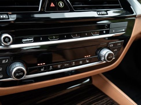 Used 2023 BMW 530i w/ M Sport Package image 31