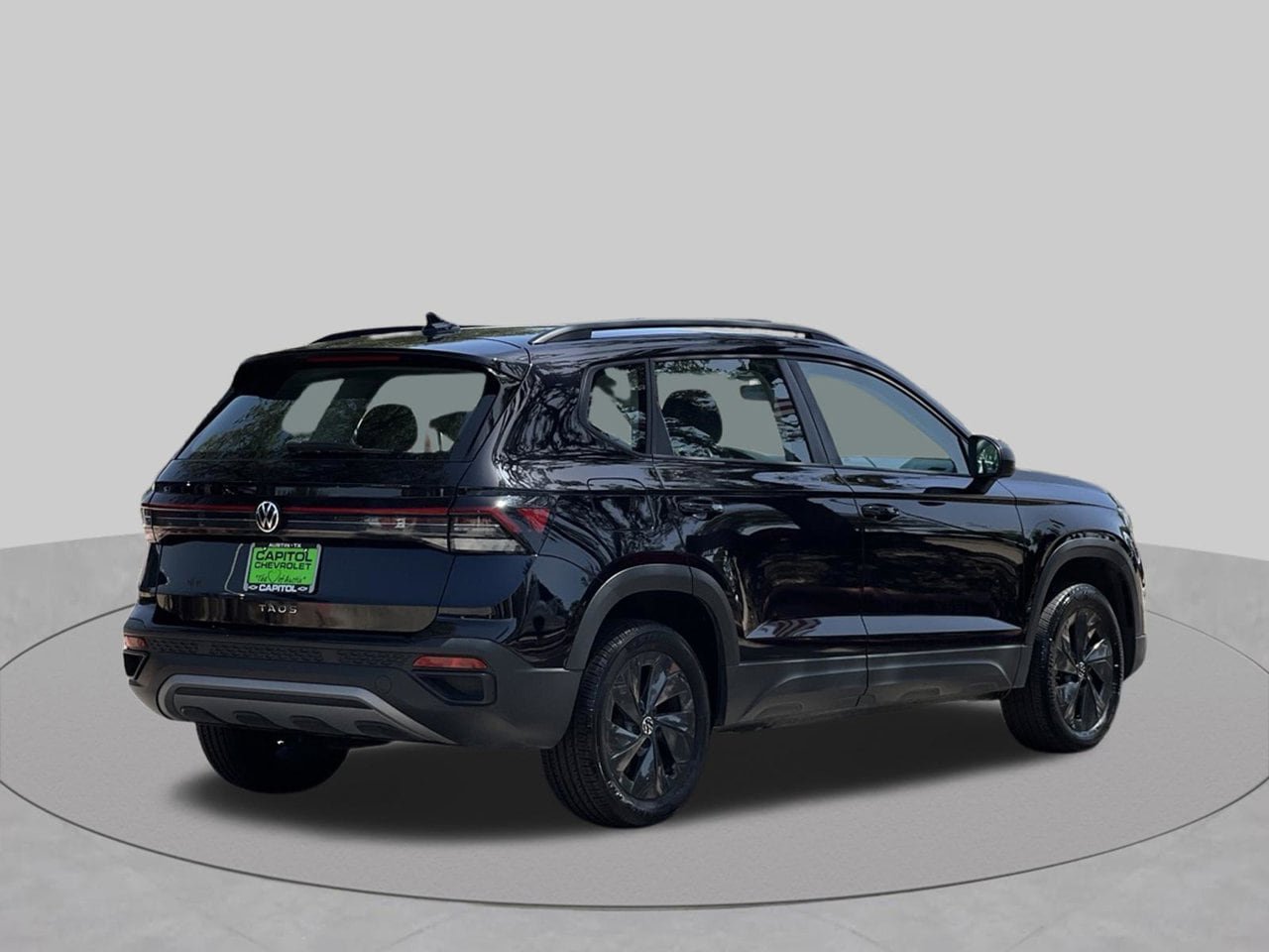 Used 2025 Volkswagen Taos S FWD image 5