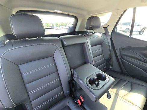 Used 2024 GMC Terrain Denali image 18