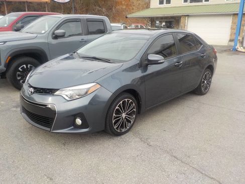 Used 2015 Toyota Corolla S Premium image 3