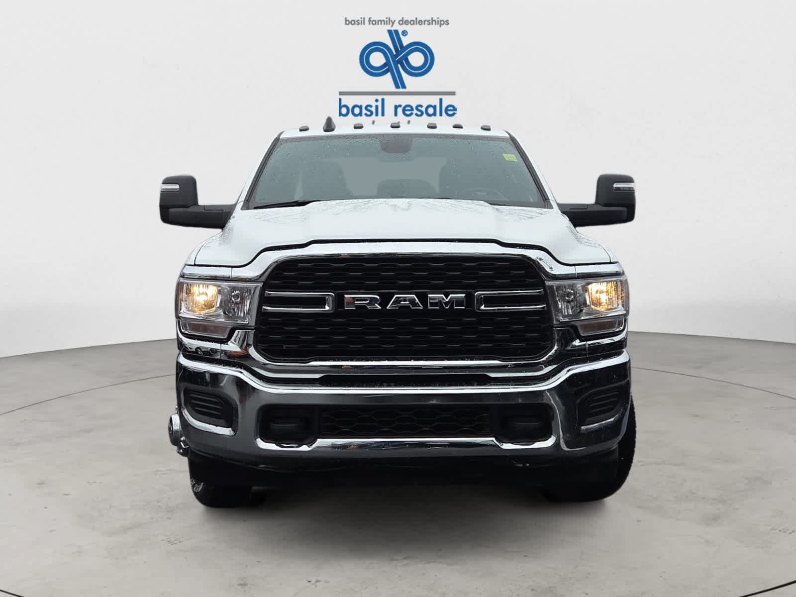 Used 2024 RAM 3500 SLT w/ Quick Order Package 2YG SLT AWD/4WD image 10