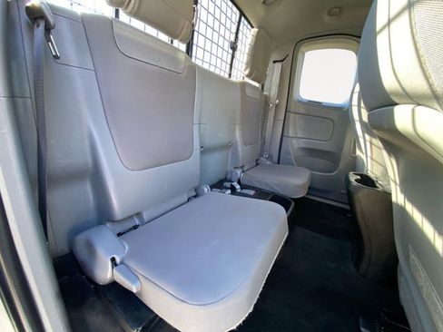 Used 2015 Toyota Tacoma 4x4 Access Cab V6 w/ Convenience Package image 14