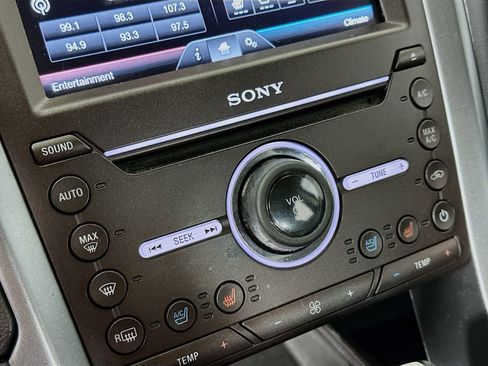 Used 2016 Ford Fusion Titanium image 16