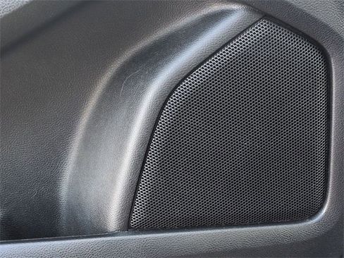 Used 2024 Ford Edge SE image 16