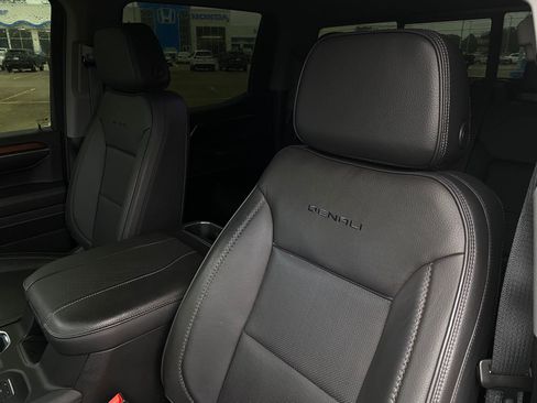 Used 2023 GMC Sierra 1500 Denali w/ Denali Reserve Package image 15