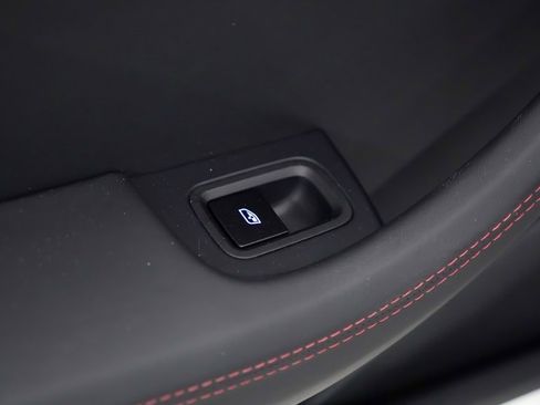 Certified 2025 Porsche Panamera 4 image 16