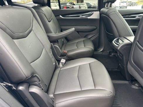 Certified 2023 Cadillac XT6 Premium Luxury w/ LPO, Floor Liner Package image 15
