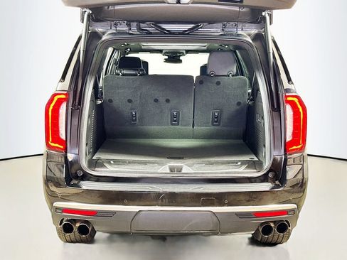 Used 2023 GMC Yukon XL Denali AWD/4WD image 27