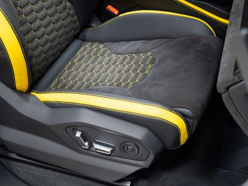 Used 2022 Lamborghini Urus image 26