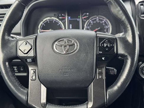 Used 2024 Toyota 4Runner TRD Off-Road Premium AWD/4WD image 9