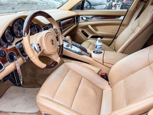 Used 2012 Porsche Panamera 4 image 5