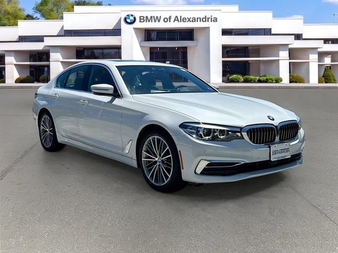Used 2019 BMW 530i xDrive w/ Premium Package AWD/4WD image 3