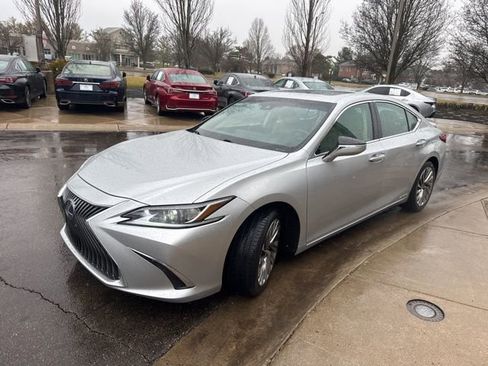 Used 2021 Lexus ES 300h w/ Accessory Package image 7