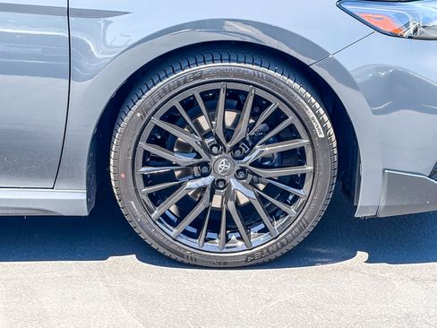 Used 2025 Toyota Camry SE w/ Convenience Package FWD image 8