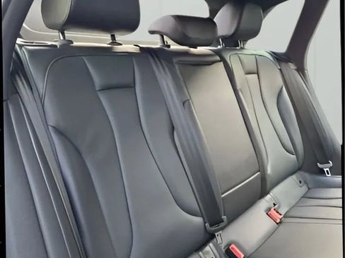 Used 2018 Audi A3 e-tron Prestige w/ Prestige Package image 22