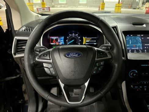 Used 2019 Ford Edge SEL w/ Equipment Group 201A AWD/4WD image 18