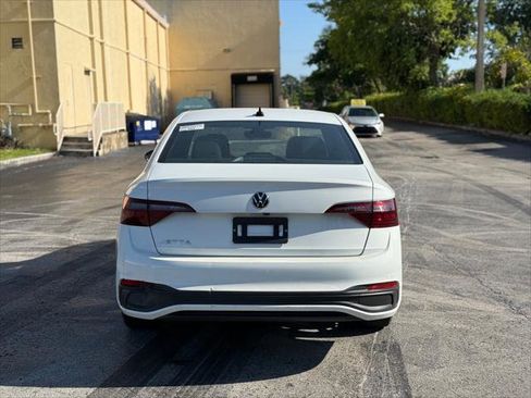 Used 2024 Volkswagen Jetta Sport FWD image 6