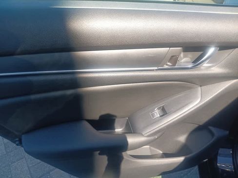 Used 2019 Honda Accord Sport image 18