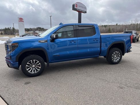 Used 2022 GMC Sierra 1500 AT4 image 9