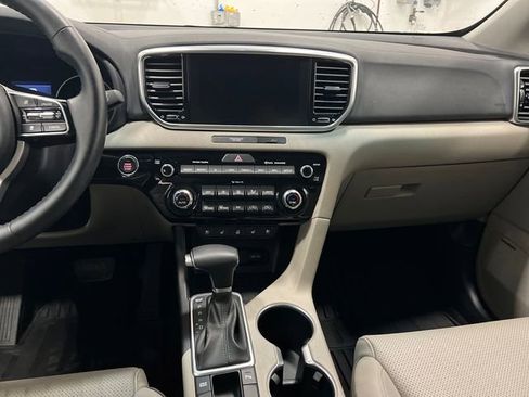 Used 2022 Kia Sportage EX w/ EX Technology Package image 13
