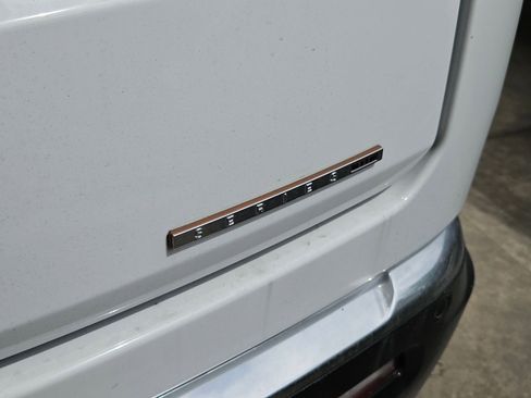 Used 2024 Jeep Grand Wagoneer Series III w/ HD Trailer Tow Package image 8