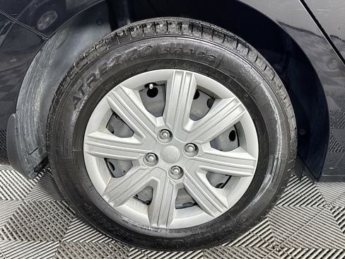 Used 2022 Kia Rio LX image 31