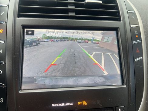Used 2019 Lincoln MKC Select w/ Select Plus Package FWD image 14
