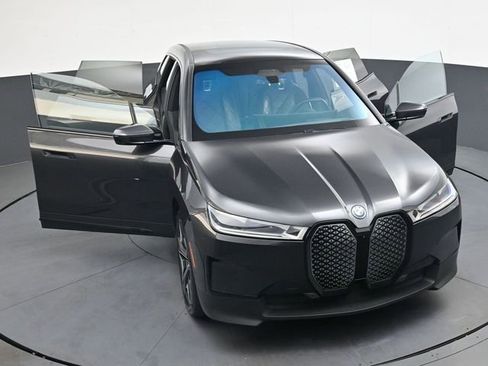 Used 2022 BMW iX xDrive50 AWD/4WD image 38