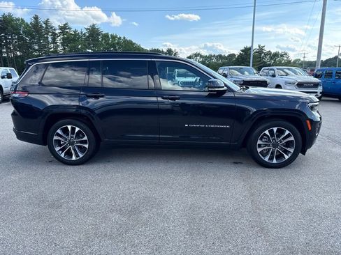 Used 2024 Jeep Grand Cherokee L Overland w/ Advanced Protech Group III AWD/4WD image 6
