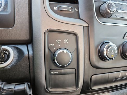 Used 2015 RAM 1500 Tradesman w/ Popular Equipment Group AWD/4WD image 18