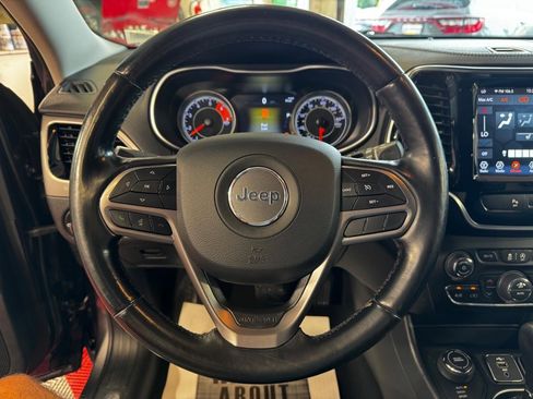 Used 2019 Jeep Cherokee Limited image 20